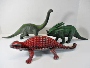 Lotto 3 DINOSAURI 1997 Diplodocus 1999 Styracosaurus 1986 Ankylosaurus giocattolo plastica - Foto 1 di 21