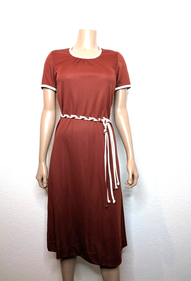Vestido midi vintage años 70 para mujer con timbre marrón blanco trenzado lazo cinturón Sears Foto 1 de 4