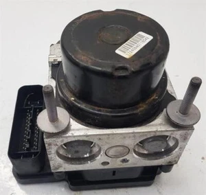 2011-2017 MK3 TOYOTA YARIS ABS PUMP + MODULE 1.3 PETROL 1NR-FE 445400D030 - Picture 1 of 8