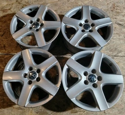 SET 4 CERCHI IN LEGA A3 GOLF 5 6 7 8 LEON 5X112X57 DA 17" 55 EURO CADAUNO  - Immagine 1 di 4