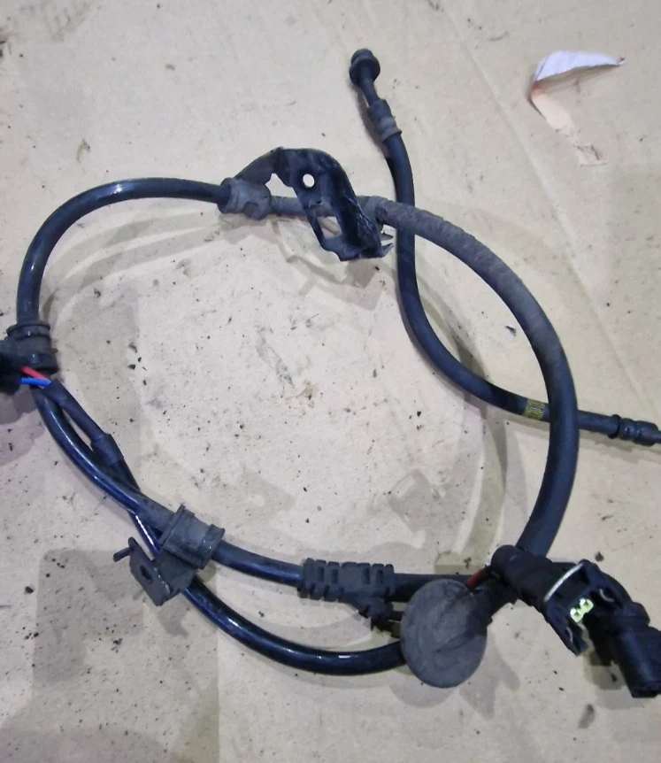 HYUNDAI IONIQ ELECTRIC REAR LEFT ABS SENSOR WIRING 59795-G7300 MK1 2021 - Image 1 of 4