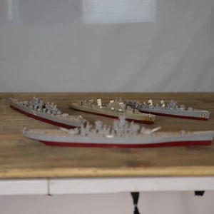 4 Stück US Navy Kriegsschiff Modelle Zerstörer Kreuzer Schlachtschiff grau rot Rumpf 537 - Bild 1 von 11