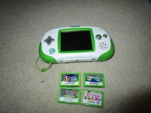 LEAP FROG EXPLORER LEARNING GAMES & HAND HELD SYSTEM PLUS 4 GAMES - Picture 1 of 7