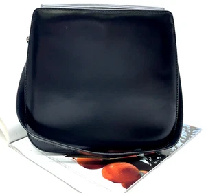 Borsa a tracolla Gucci in vera pelle nera NS071174 - Foto 1 di 23
