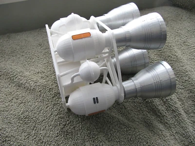 MONTAJE MOTOR TRASERO REPUESTO PINTADO A MEDIDA para Mattel SPACE 1999 Eagle 1 Foto 1 de 4