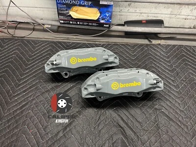 Juego de frenos de pinza delanteros con recubrimiento en polvo gris brillante Acura TL tipo S 2004-2008 Foto 1 de 4