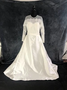 STUNNING PRINCESS WEDDING DRESS BY BERKETEX, SIZE 12 14 16 NEW RRP £899 - Picture 1 of 5