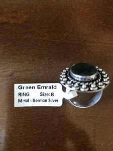 Green Colored Glass Silvertone Cocktail Ring Size 6 - Picture 1 of 3