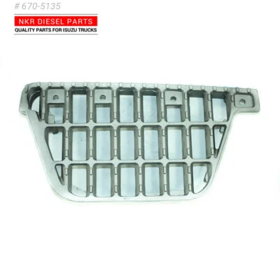 Plate Step Driver Side Lh For Isuzu NPR NQR NRR 4HE1 4.8L 4HK1 5.2L 4BD2 3.9L - Image 1 of 4