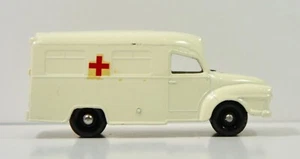 Matchbox Regular Wheels #14 C3 Bedford Ambulance– 1962 - Picture 1 of 7