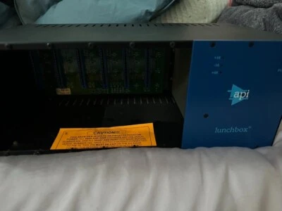 API 500 6B 6-slot 500 Series Lunchbox - Image 1 of 2