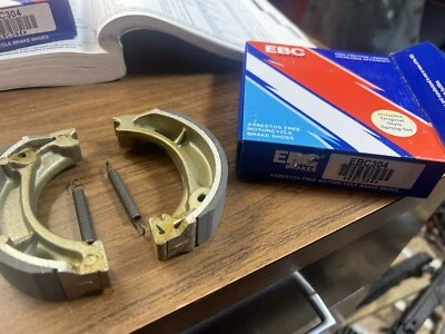 Sapatos de freio traseiros EBC 304 Honda XR600R 1985-1990 EBC304 - Imagem 1 de 4