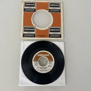 The Moody Blues PROMO Tuesday Afternoon / Another Morning 1968 DERAM 45 RPM - Picture 1 of 10