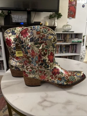 Roper Women’s Ingrid Floral Metallic New Size 6 - Image 1 of 4