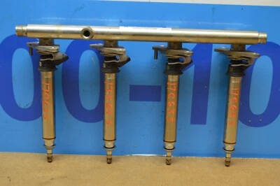 Mercedes Benz C63 S 2017 W205 4,0 L AMG M177 riel de combustible con inyectores 2700701595 Foto 1 de 4