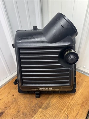 1994 - 2002 Dodge RAM 5.9L Cummins Diesel Air Intake Filter Cleaner Box Oem - Image 1 of 4