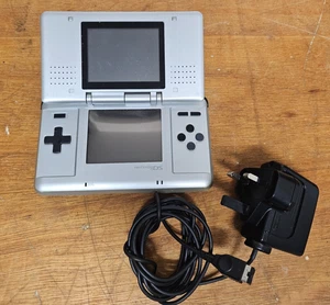 Nintendo DS Original (NTR-001) Silber Handheld-Konsole mit Ladegerät & Zoo Tycoon - Bild 1 von 24