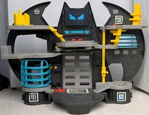 DC Comics Super Friends Batman Batcave Model X7677 Mattel 2013 Fisher Price Work - Picture 1 of 3