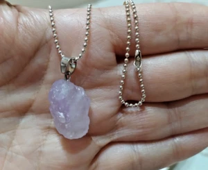 Collana Pietra Ametista Grezza- da Calma, Tranquillità e Protezione Energetica - Foto 1 di 8