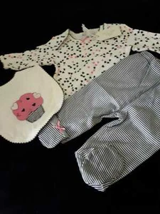 Zip Zap Set Shirt / Hose & Lätzchen**Herzen**Beige/Blau Gr.56 62  England   NEU - Bild 1 von 1