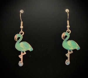 Silver coloured dangle earrings, with Turquoise Enamel Flamingo on diamanté - Picture 1 of 1