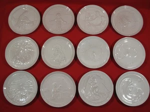 Konvolut 12 Vintage Frankoma Weihnachtsteller 1969-70-71-72-73-74-75-77-78-79-87-92 - Bild 1 von 18