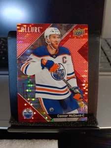 2024-25 Allure Hockey #97 Connor McDavid Red Rainbow Edmonton Oilers Hockey Card - Foto 1 di 2