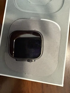 Apple Watch Ultra 2 49mm GPS+Cell Titangehäuse mit Black Ocean Band MX4P3LW/A - Bild 1 von 17