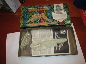SCARCE VINTAGE 1976 STEGOSAURUS ALABE MODEL DINOSAUR PLAY LAB PREHISTORICS, NY - Picture 1 of 8