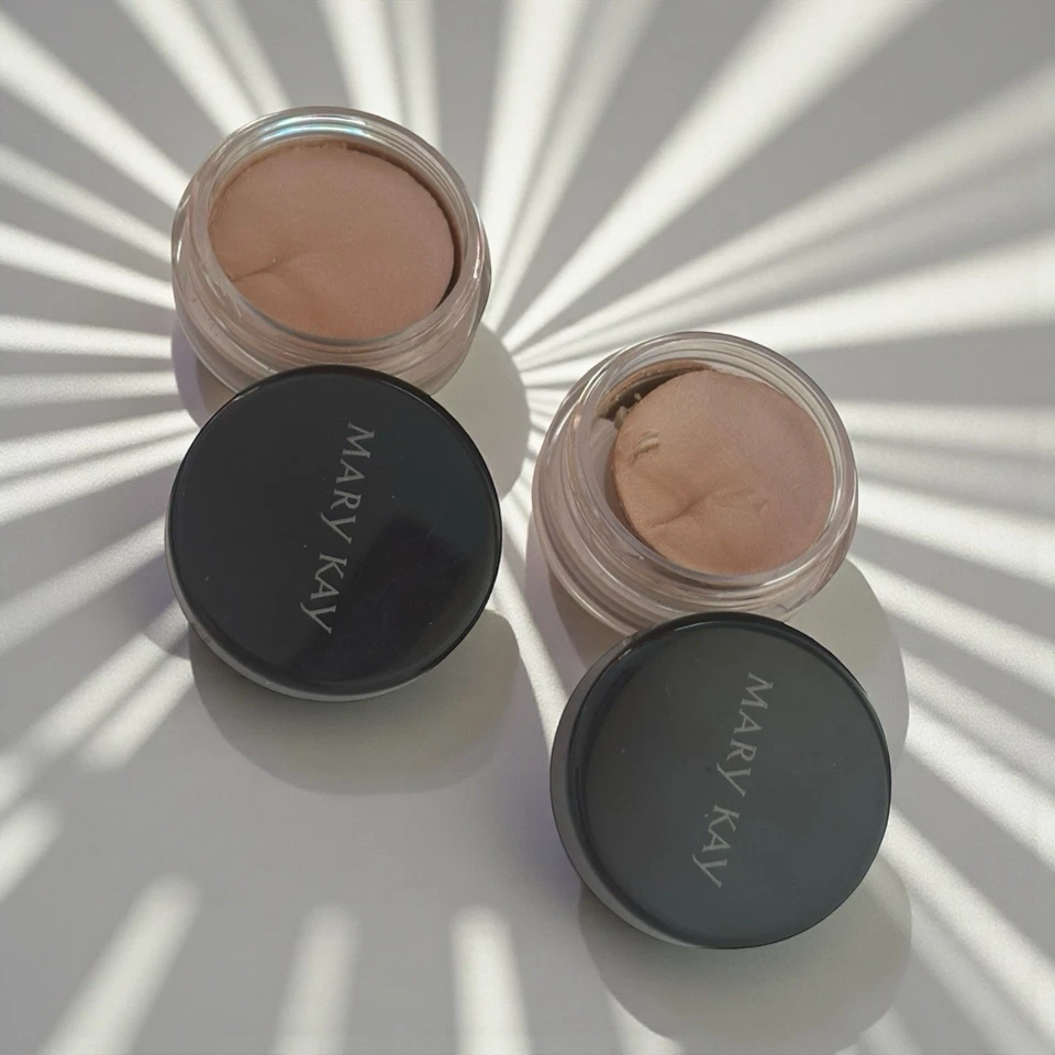 Pack of 2) Mary Kay Cream Eye Color Beach Blonde #025868 Discontinued - 0.15 Oz - Image 1 of 4