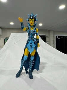 200X NECA Masters Of The Universe Evil-Lyn Mini Statue Staction Figure MOTU - Picture 1 of 2