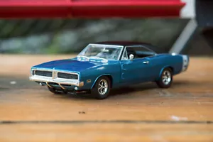 Modellino auto 1:18 1969 Dodge Charger R/T Hemi Mattel Hot Wheels 1/18 mai giocato - Foto 1 di 10
