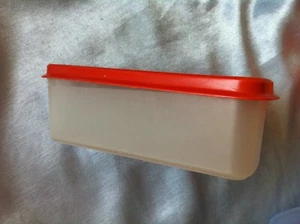 Tupperware Kuchendose Box Dreieck Gefrierbehälter Kuchenbehälter Brotdose orange - Bild 1 von 4