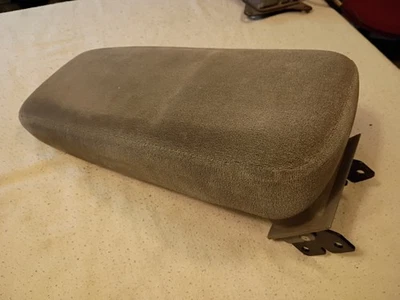 1993-1997 Ford Explorer Ranger Center Console Armrest Flip Up Cloth Gray Used  - Image 1 of 4