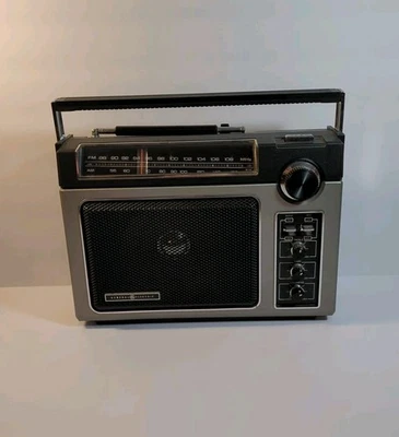 Radio portátil AM/FM General Electric GE 7-2880B de colección probada y funcionando Foto 1 de 4