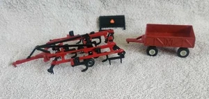 1/64 Ertl Farm Toy Case IH Mulch-Till Ripper Disk MRX690 With Red Wagon Lot - Picture 1 of 7