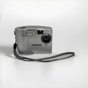 Polaroid PhotoMAX Fun! Flash Digital Camera - Picture 1 of 4