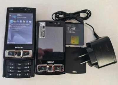 Nokia N Series N95 8GB - Black (Rogers Wireless) Smartphone - Image 1 of 4