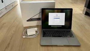 Apple MacBook Pro 13 Zoll (512GB SSD, Intel Core i5, 16GB, Touch Bar, Spacegrau) - Bild 1 von 18