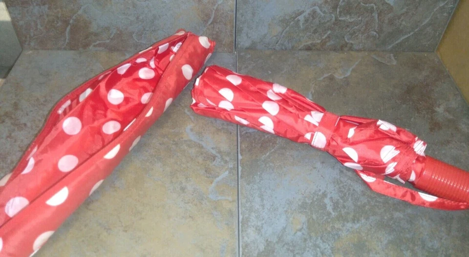 Paraguas Polkadot, "Betty Boop" rojo y blanco Foto 1 de 4