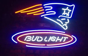 Bud Light Logo New England Patriots Leuchtreklame 24"x20" Lampe Bar Geschenk Club Bier SY - Bild 1 von 1