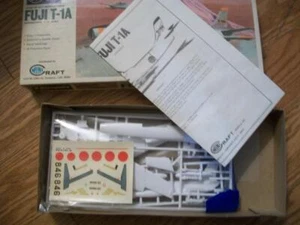 HASEGAWA 1:72 MODEL KIT of a JAPANESE AIR SELF-DEFENSE FORCE FUJI T-1A - Picture 1 of 1