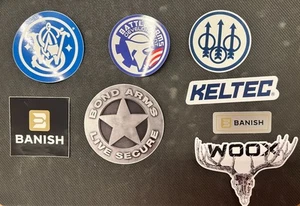 🔥 8 Waffen Aufkleber 2025 SHOT SHOW Schusswaffen Aufkleber Pistole Gewehr Militär LOT #25 - Bild 1 von 1