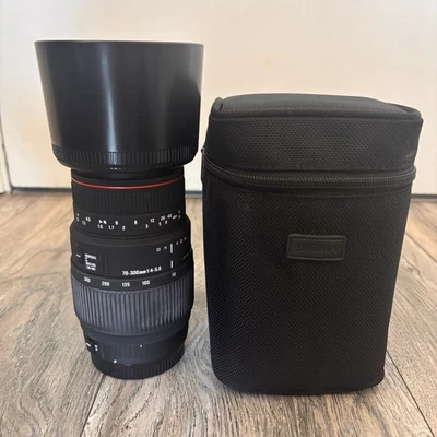 SIGMA APO 70-300mm F/4-5.6 DG MACRO Lens w/  Bag for Pentax - Image 1 of 4