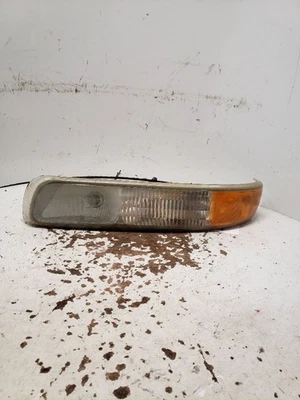 Driver Corner/Park Light Fog-driving Fits 00-06 SUBURBAN 1500 1421678 - Image 1 of 4