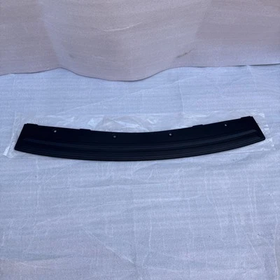 Parachoques trasero Jeep Grand Cherokee 2005-2010 almohadilla moldura OEM 05159080AA Foto 1 de 4