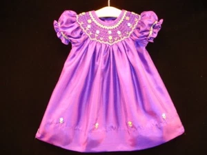 Ciao Bebe NEW Hand Embroidered Bishop Smocked Dress Girl PURPLE Size 24M - Imagen 1 de 4