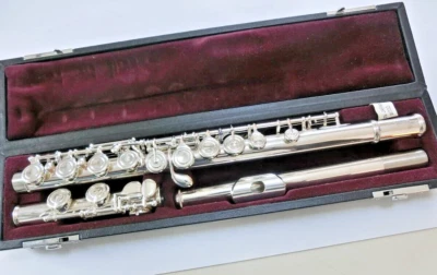 Yamaha Flute YFL-212 Silver STANDARD Musical instrument - Image 1 of 4