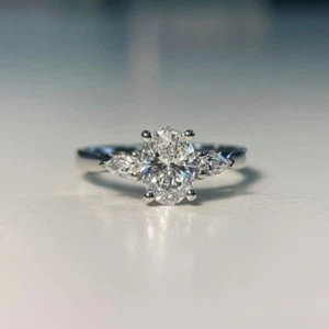Three Stone 2.02ct F VS2 Oval Cut Lab Created Diamond Platinum Engagement Ring - Picture 1 of 4