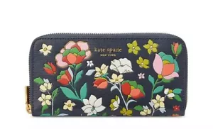 Kate Spade NY Morgan Blumenbeet Prägung Saffiano Leder kontinentale Geldbörse ITALIEN - Bild 1 von 5